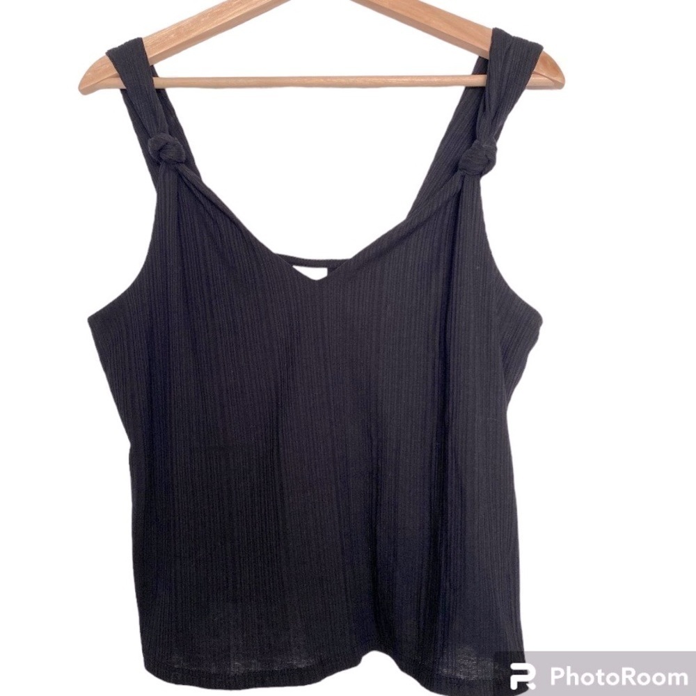 NWOT H&M KNOTTED STRAP CUTE RIBBED TOP
